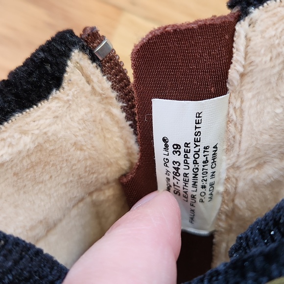 Alegria Sitka Ankle Boot - Picture 4 of 6